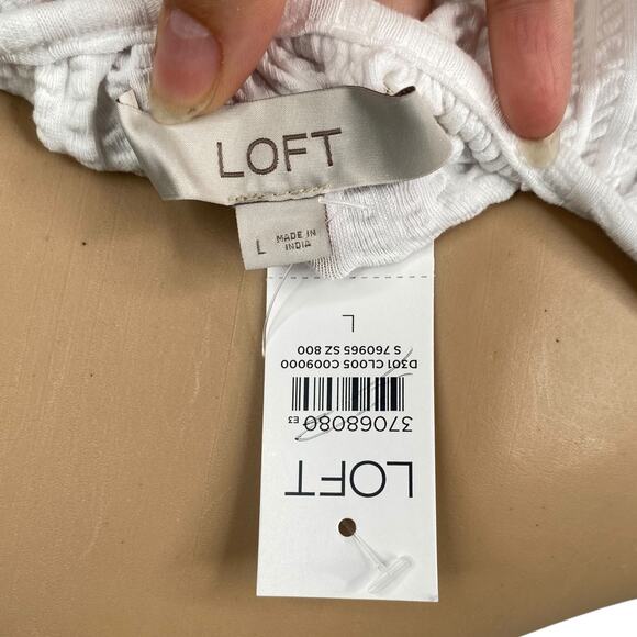 LOFT NWT White V-neck Crinkle Seersucker Peasant Top SZ L - Picture 10 of 11